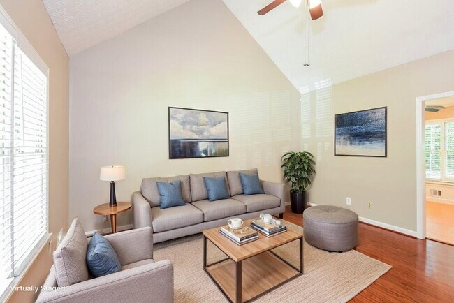 Building Photo - 503 Brooksdale Dr