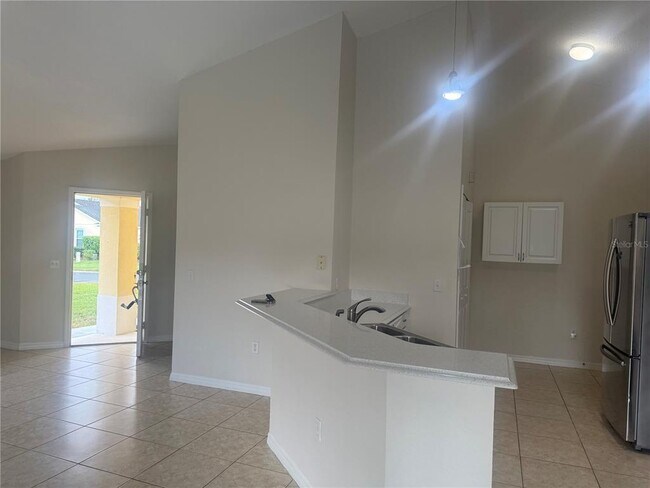 Building Photo - 927 Reserve Pl