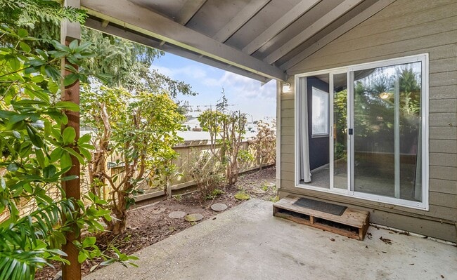 Building Photo - Monroe Townhome for rent!