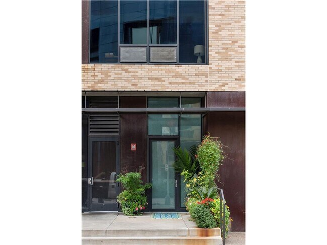 Foto del edificio - 750 S 2nd St