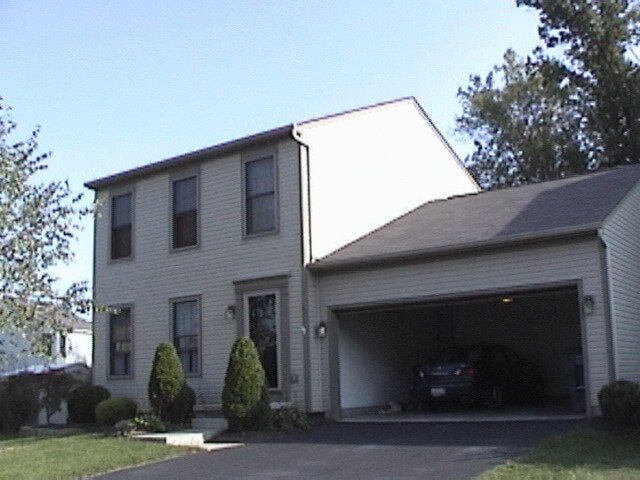 Foto principal - 665 Arden St