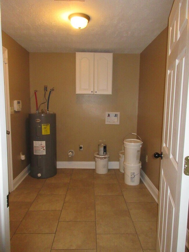 Foto del edificio - Home For Rent in Sulphur Near Hospital