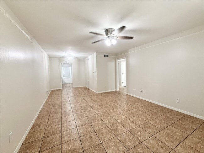 Foto del edificio - 500 Willow Dr