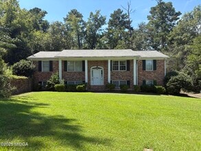 Building Photo - 1442 Maplewood Dr