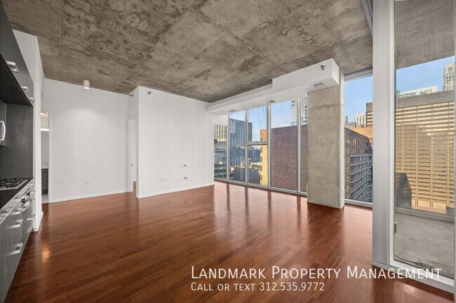 Foto del edificio - 550 N St Clair St
