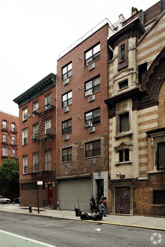 Primary Photo - 56 Rivington St