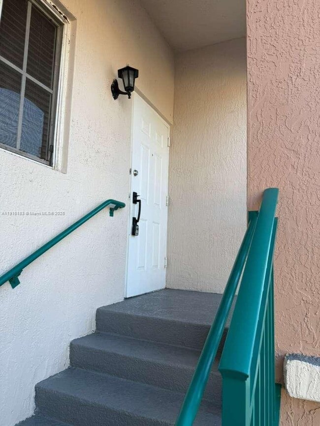 Foto del edificio - 1300 SE 31st Ct