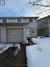 Building Photo - 30 Clarendon Crescent