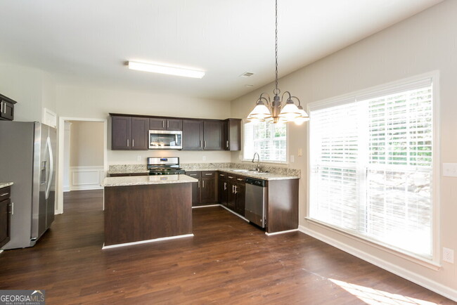 Building Photo - 3304 Spindletop Dr NW