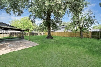 Building Photo - 9131 Rentur Dr