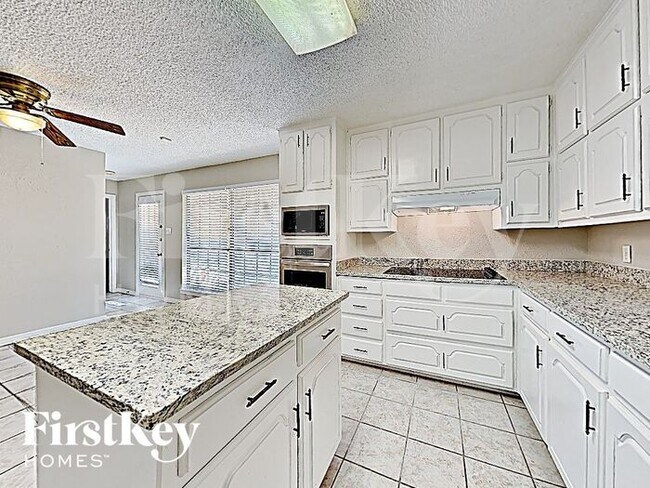 Foto del edificio - 3807 Rustic Forest Trail