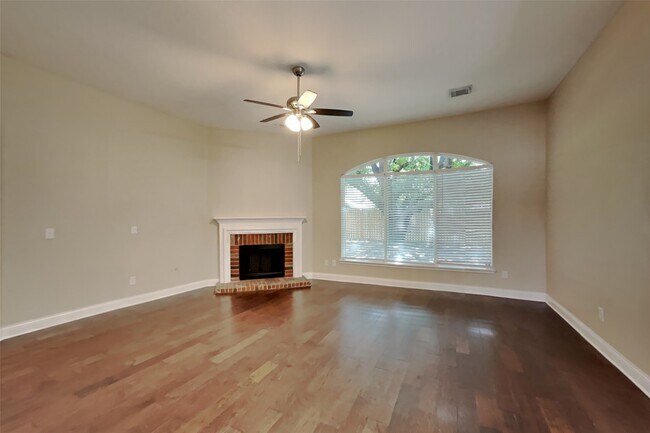 Foto del edificio - 19402 Kacey Ln Ct