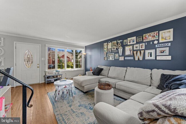 Foto del edificio - 268 Maple Ave