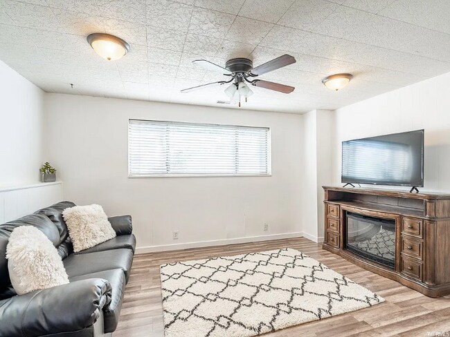 Building Photo - 3663 Cub Dr