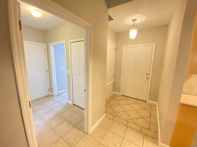 Building Photo - 9416 Myrtle Creek Ln