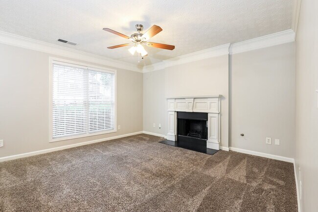 Foto del edificio - 4047 Riverside Pkwy