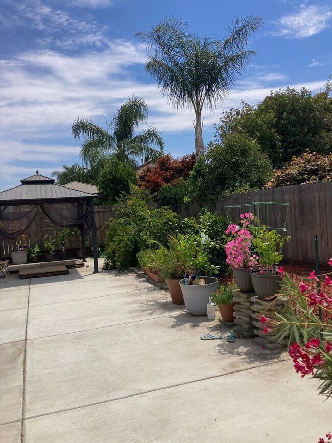 Foto del edificio - Nice home in Modesto