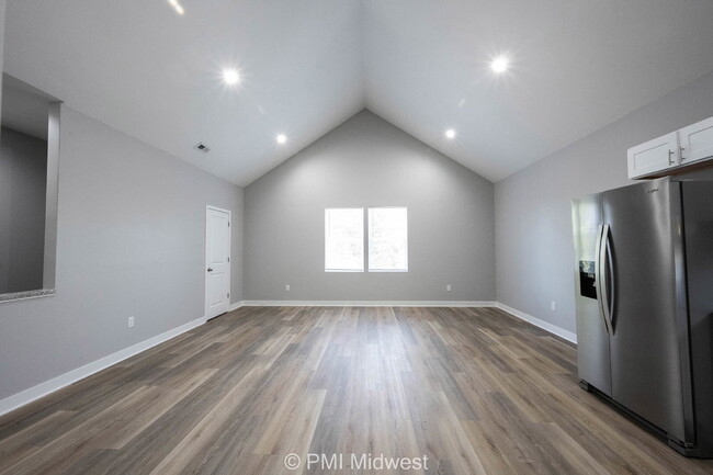 Building Photo - 1817 Montcalm St