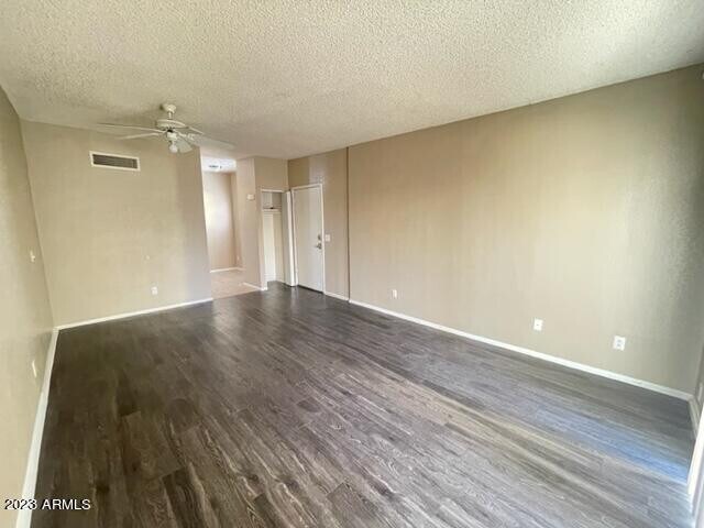 Foto del edificio - 2802 E Monte Cristo Ave