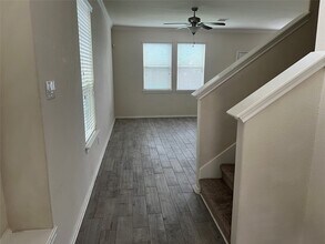 Building Photo - 6475 Calgary Woods Ln