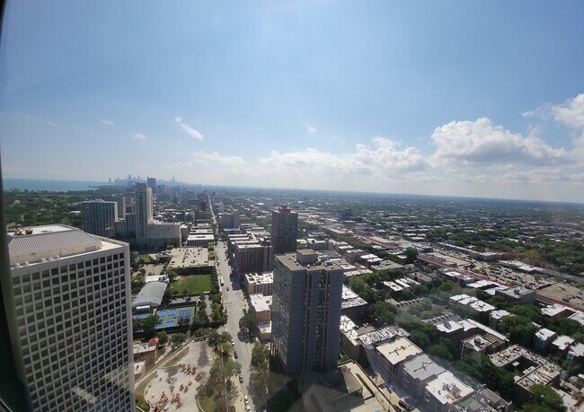 Foto del edificio - 5415 N Sheridan Rd