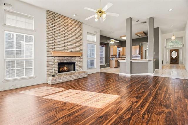 Foto del edificio - 1005 Creek Bend