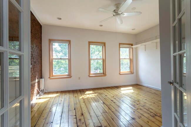 Building Photo - 294 Pavonia Ave