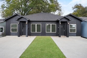 Building Photo - 4651 Mallow St