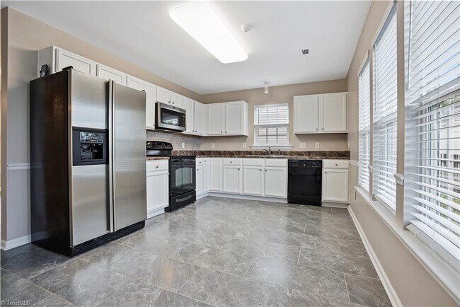 Foto del edificio - 5753 Misty Hill Cir