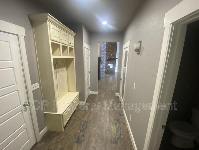 Foto del edificio - 611 E Northbrook Dr