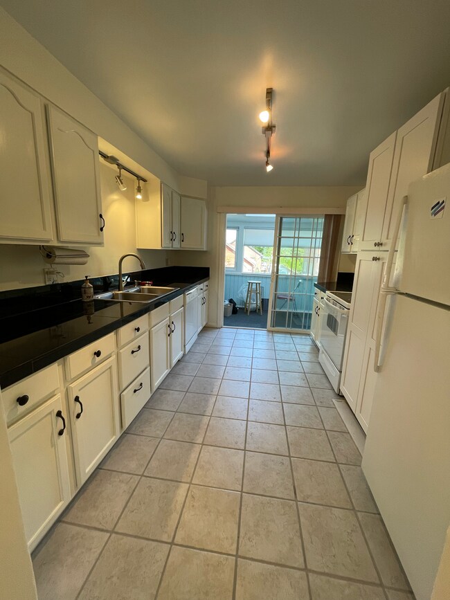 Foto del edificio - 6608 Linden Ave N