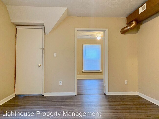Foto del edificio - 611-613 Prospect Ave NE