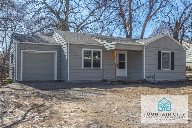 Building Photo - 1307 NE 56th Terrace