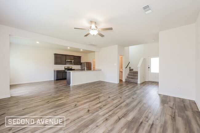 Foto del edificio - 1305 Woodwinds Dr