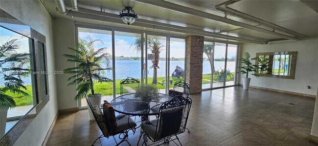 Foto del edificio - 1175 NE Miami Gardens Dr