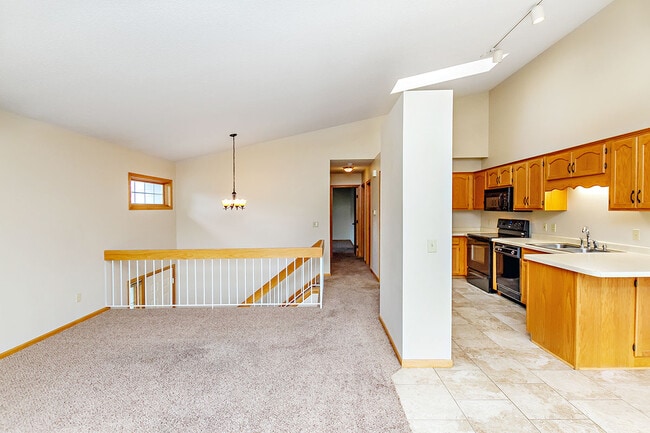 Building Photo - 2727 Spyglass Ct NW