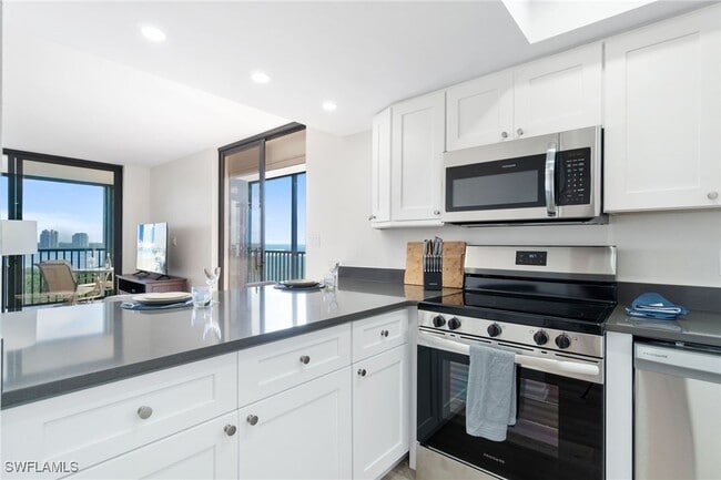 Foto del edificio - 26225 Hickory Blvd