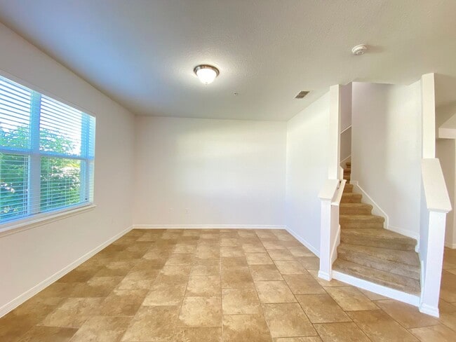 Foto del edificio - 3 Bedroom / 2.5 Bath / 2 Car Garage Townho...