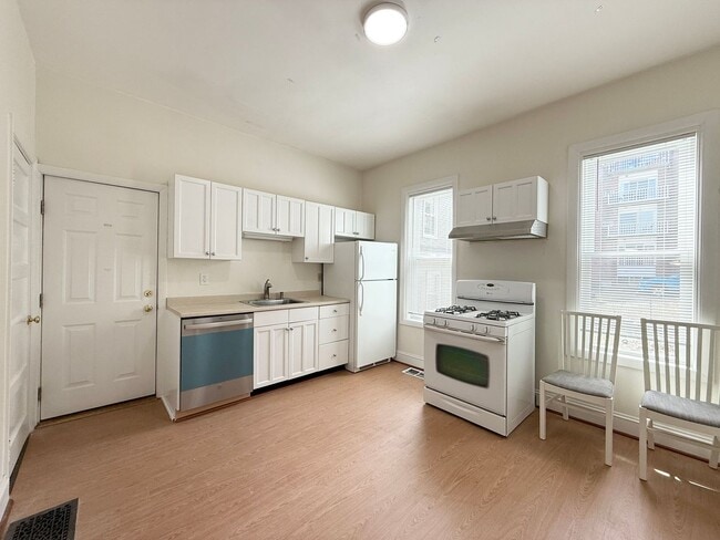 Photo - 60 Park St Apartment