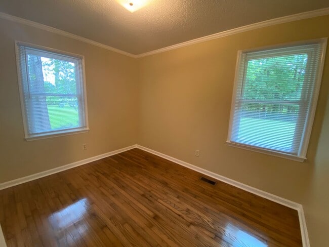 Foto del edificio - Beatiful 3 Bedroom B rick House