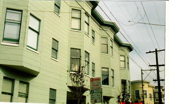 Building Photo - 408-418 Hugo St