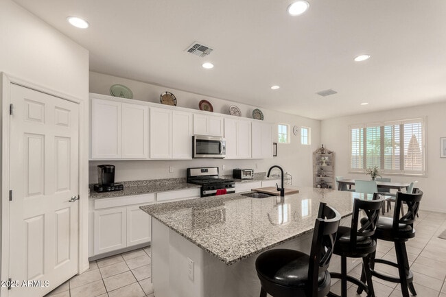 Foto del edificio - 5612 N 109th Ave