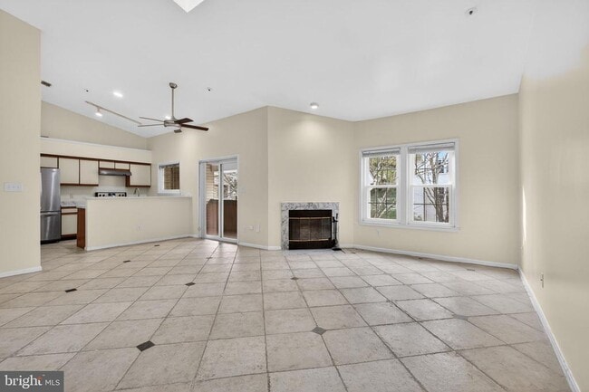 Foto del edificio - 7808 Spinnaker Rd