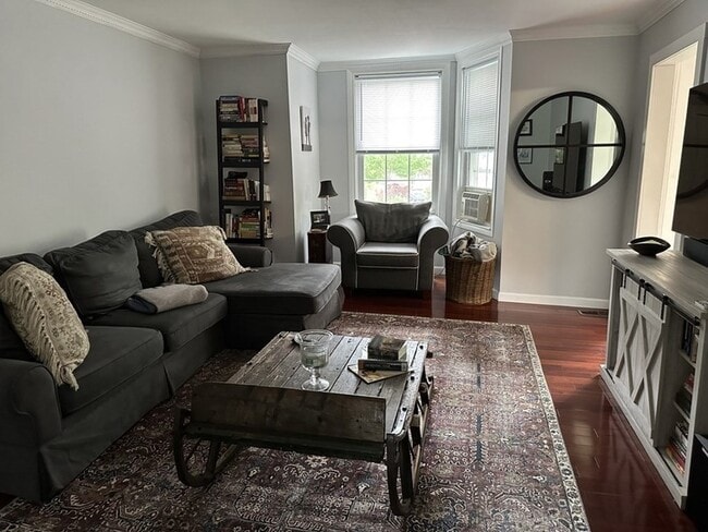 Building Photo - 29 Vaille Ave