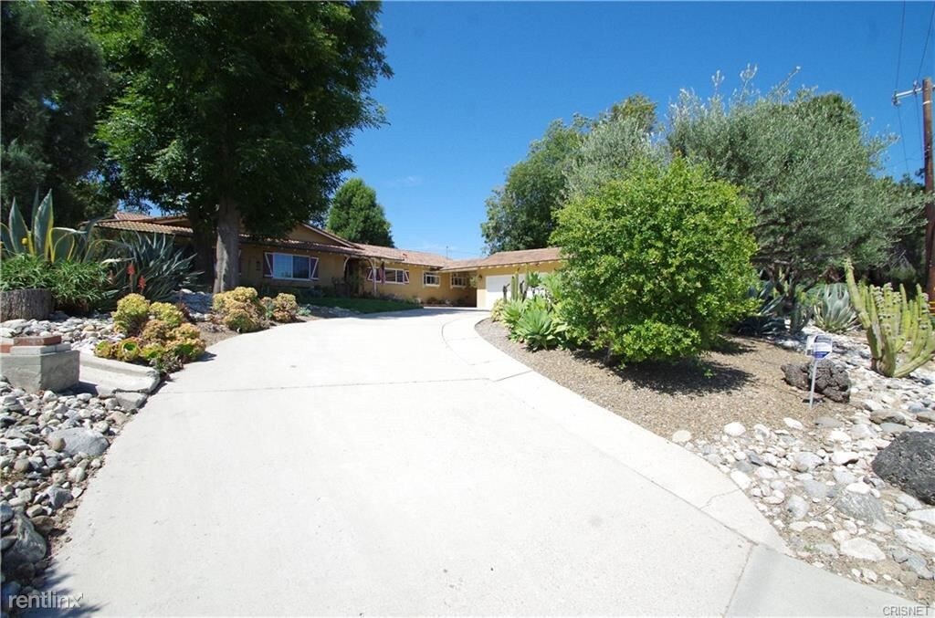Primary Photo - 4 br, 3 bath House - 735 Camino Dos Rios