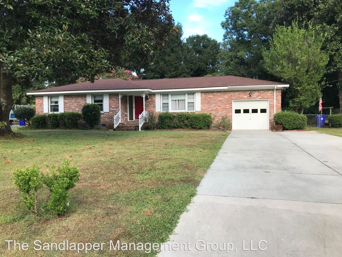 Primary Photo - 3 br, 2 bath House - 978 Mikell Drive