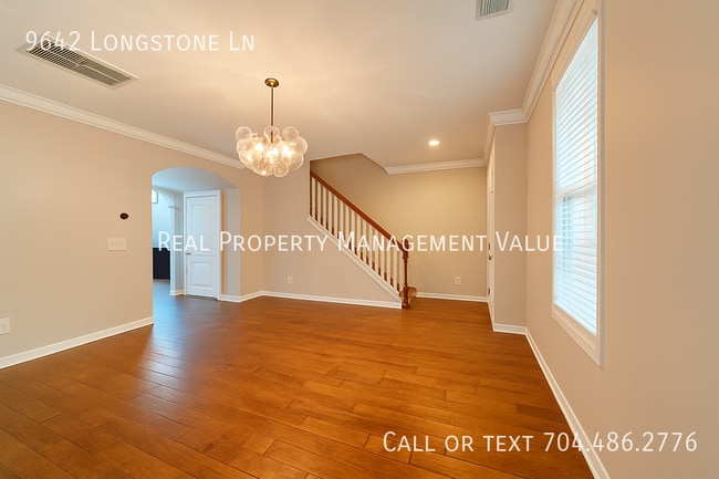Building Photo - 9642 Longstone Ln