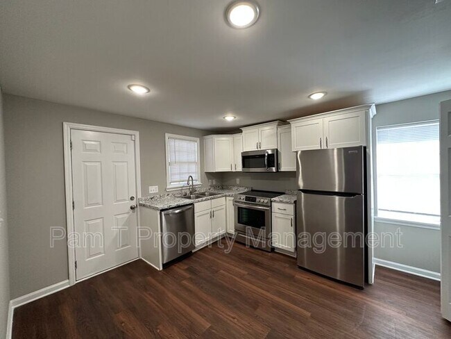 Foto del edificio - 1024 W 39th St
