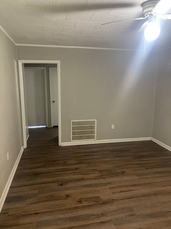 Building Photo - 108 Belle Haven Dr