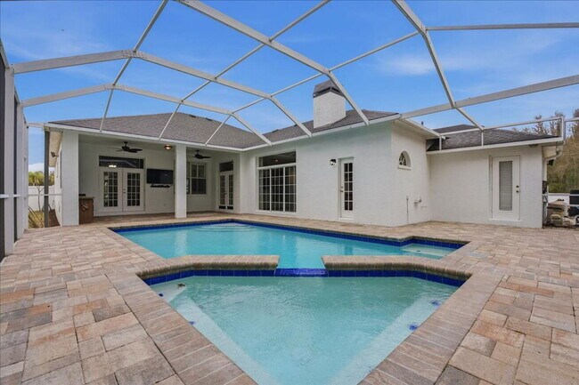 Building Photo - 525 Cullaro Ln